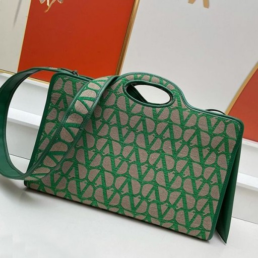 Valentino Large Le Shopping Bag In Toile Iconographe Fabric Green