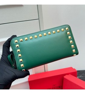 Valentino Large Rockstud Zippered Wallet In Calfskin Green