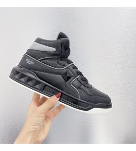 Valentino One Stud Mid-Top Sneakers Unisex Calfskin Black