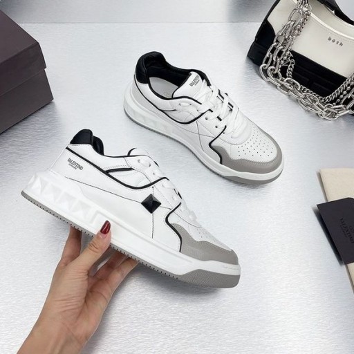 Valentino Um Parafuso Prisioneiro De Baixo-Top Tênis Unissex Bezerro Branco/Preto