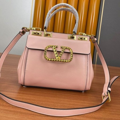 Valentino Közepes Rockstud Táska Szemcsés Borjúbőr Rózsaszín