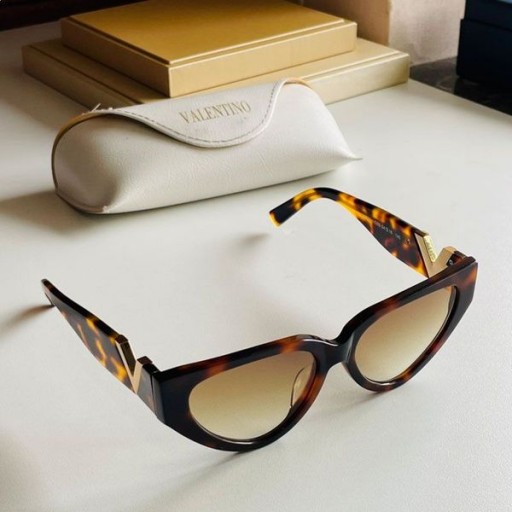 Valentino VA4063 Macska-Szem Napszemüveg-Acetát Keret Vlogo Barna