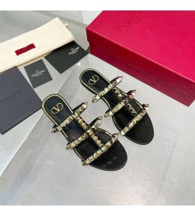 Valentino Rockstud Diák Nem Korlátozza Szegecsekkel Női Borjúbőr Fekete