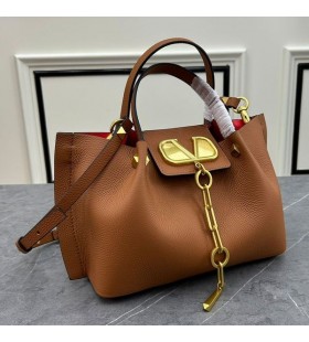 Valentino Kis VLogo Menekülés Tote Az Szemű Barna Borjúbőr