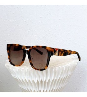 Valentino VA4111 Squared Napszemüveg-Acetát Keret Római Stud Barna