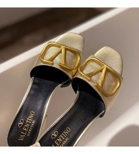 Valentino VLogo Síniú Tiubh-Heeled Sleamhnáin Mná Grainy Calfskin Óir