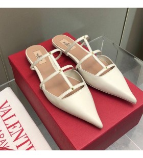 Valentino Rockstud Wispy Miúileanna Mná Calfskin Bán