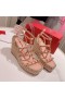 ヴァレンティノRockstudウェッジと足首のストラップが女性Calfskin桜