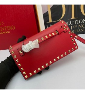 Valentino小Rockstud WristletクラッチチェーンにCalfskin赤