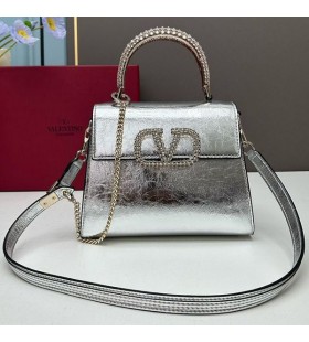 Valentino小Vslingのハンドバッグとクロコダイル革などにより、既存店の刺繍にCalfskin銀