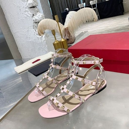 Klapki damskie na płaskiej podeszwie Valentino Rockstud Z Paskiem Na kostce, Z Cielęcej Skóry Różowy