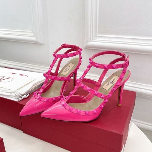 Valentino Rockstud Pompe De Curea Glezna Pentru Femei Din Piele De Brevet Roz