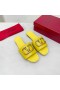 Valentino VLogo Semnătura Slide-Uri De Femei Din Piele De Vițel Galben