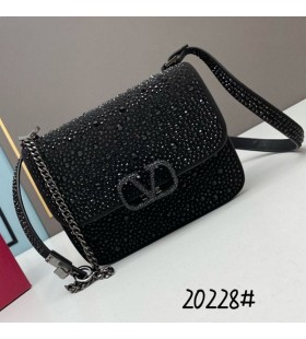 Valentino Mici Vsling Geanta Crossbody Cu Spumant Știfturi În Piele De Căprioară Negru