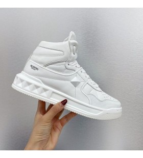 Ovocné Jeden Stud Mid-Top Unisex Tenisky Teľacina Biela
