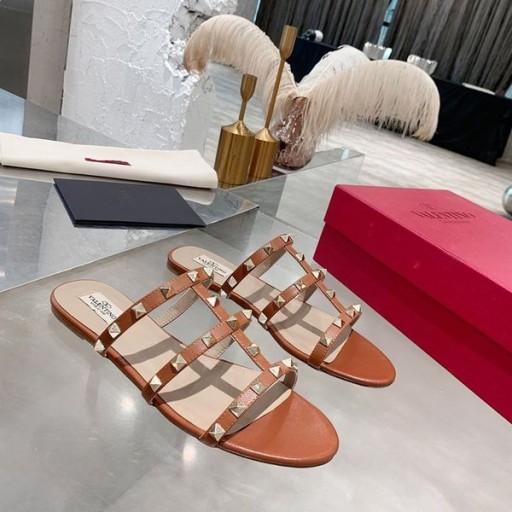 발렌티노 Rockstud 슬라이드는 여성 송아지 Brown