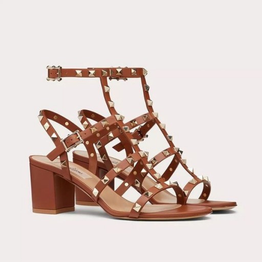 Ženske Sandale Valentino Rockstud S Remenom Na щиколотке Od Teleće Kože Smeđe boje