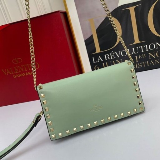 Клатч-narukvica Valentino Small Rockstud S Lancem Od Teleće Kože Мятно-zelene Boje