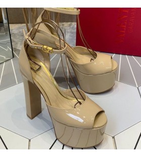 Ženske Sandale na platformu Valentino Tan-Go S remenom Na щиколотке Od Lakirane Kože Kaki