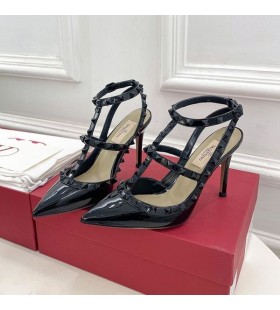 Valentino Rockstud Vrist Stropp Pumpar Kvinnor Patent Läder Svart