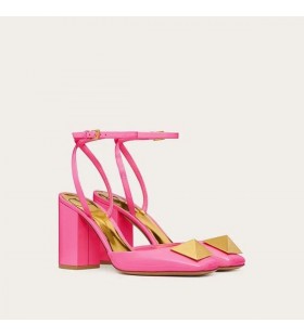 Valentino En Stud Pumpar Med Vrist Stropp Kvinnor Patentet Läder Rosa