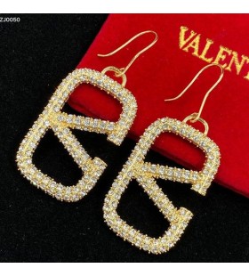 Valentino Små VLogo Signatur Krok Örhängen I Metall Med Prismor Guld