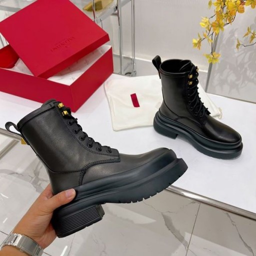 Valentino Roma Damızlık Savaş Botları Kadın Dana Derisi Siyah