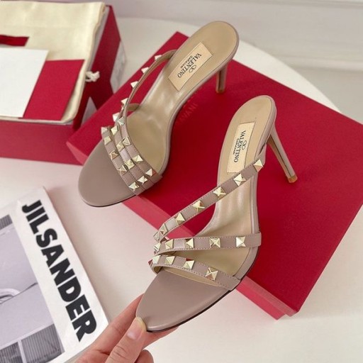 Valentino Rockstud Asimetrik Askılı Topuklu Kaydırak Kadın Dana Derisi Boz Kahverengi
