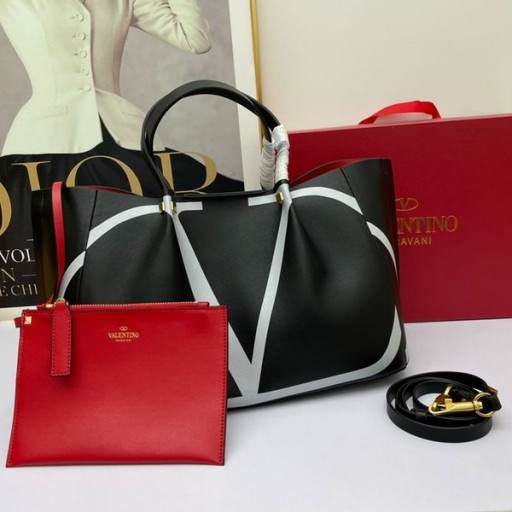 Valentino Gran VLogo Escapar De Tote En Piel De Becerro Negro/Blanco