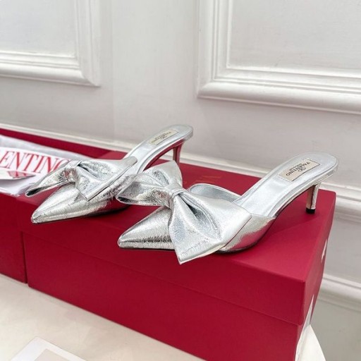 Valentino VLogo Arco Zapatos De Tacón Alto De Las Mulas, Las Mujeres De Cuero De Patente De Plata