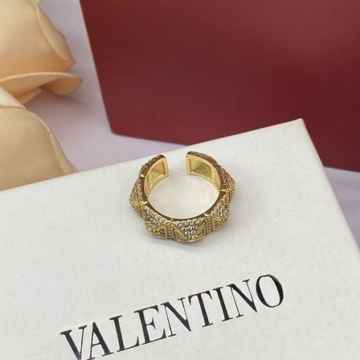 Valentino Rockstud Apertura De Anillo De Metal Con Cristales De Swarovski Oro