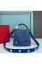 Valentino Mini Romana Stud Bolso De Mano Con Brillantes Cristales En Napa Azul