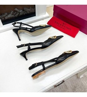 Valentino VLogo Firma Slingback Bombas Con Los Cristales De Las Mujeres De Piel De Becerro Negro