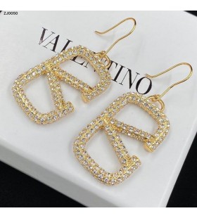Valentino Pequeño VLogo Gancho De La Firma De Pendientes De Metal Con Cristales De Oro