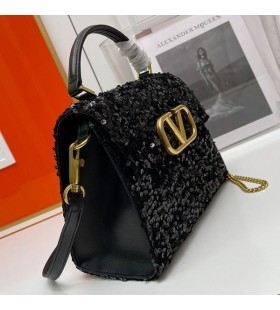 Valentino Pequeño Vsling Bolso Con 3D el Bordado En piel de Becerro Negro