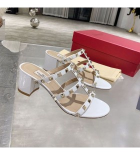 Valentino Rockstud Gruesa Tacón Diapositivas De Las Mujeres De Cuero De Patente Blanco