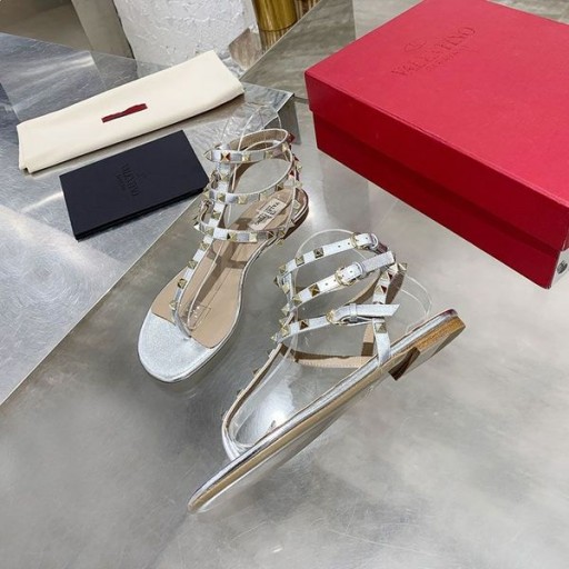 فالنتينو Rockstud Flip-Flop الصنادل المسطحة المرأة جلد العجل فضية