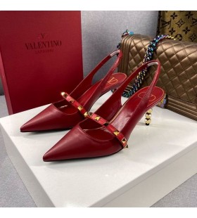 فالنتينو Rockstud مضخات Slingback مع منحوت كعب المرأة Caflskin الأحمر