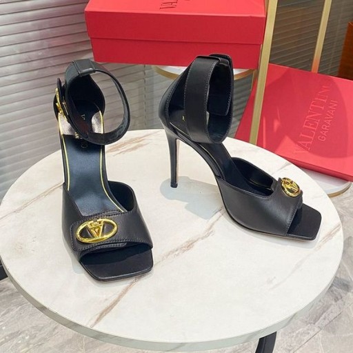 Valentino Vlogo Římské Spony Sandály Ženy Telecí Kůže Černé