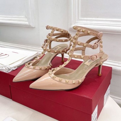 Rockstud Valentino Gekooide Pompen Vrouwen Lakleder Abrikoos