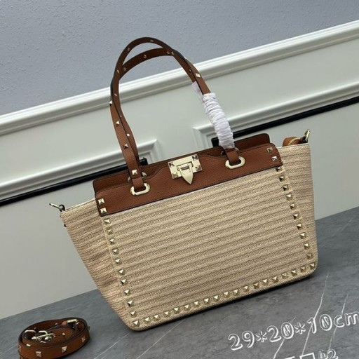 Valentino Kleine Rockstud Tote In Riffia Beige