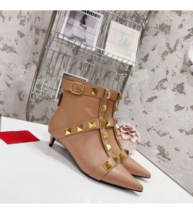 Valentinon Rockstud Nilkan Saapikkaat 65MM Naisten Aprikoosi Vasikannahka
