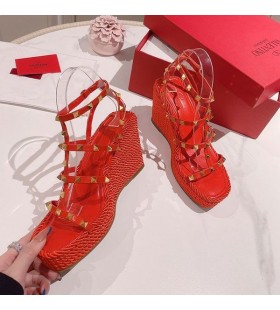 Valentino Rockstud Coins Avec Bride À La Cheville Des Femmes De Cuir De Veau Rouge