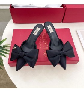 Valentino VLogo Arc Talons Mules Femmes De Soie Noir