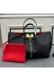 Valentino Großen VLogo Escape Tote Aus Genarbtem Kalbsleder In Schwarz