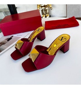 Valentino Einen Stud Dick-Heels Slides Frauen Kalbsleder Burgund