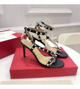 Valentino Rockstud Sandalen Mit Asymmetrisch-Strap Frauen Kalbsleder Schwarz