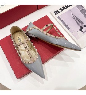 Valentino Rockstud Ballerina Flats Mit T-Strap Frauen Lackleder Sky Blue